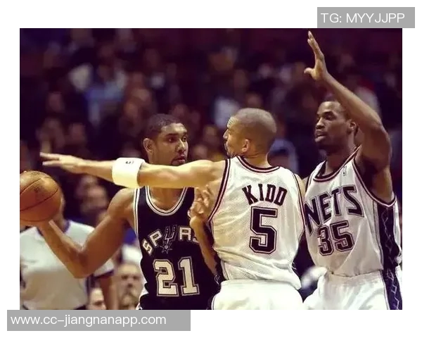 基德谈克里斯蒂状态良好并指出外线防守失误导致对手轻松得分 基德谈克里斯蒂状态良好并指出外线防守失误导致对手轻松得分