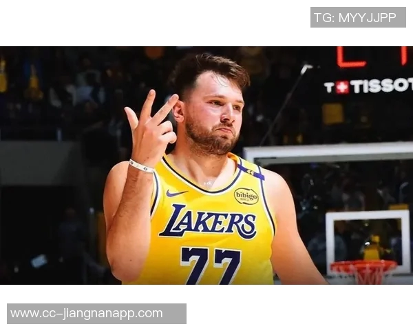 东契奇首节表现出色攻防兼备轻松拿下10分4板2助正负值高达6