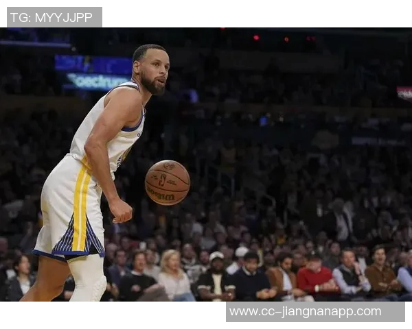 库里职业生涯八次单场零助攻上赛季70场比赛中仅出现两次