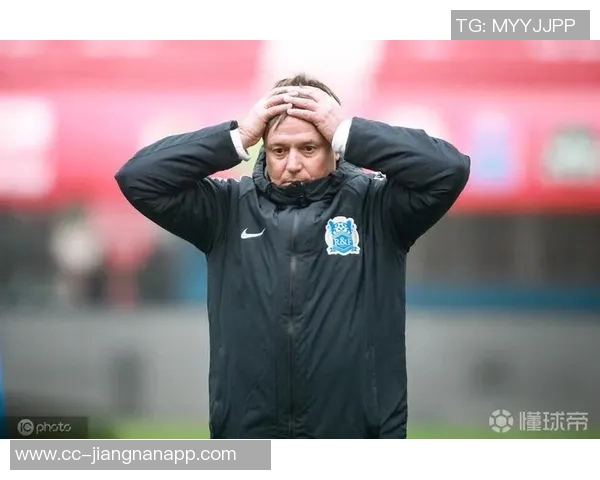 斯帅初期执教风格趋于稳健小杨在场上获得机会或将受限