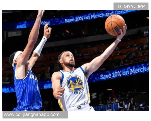 库里脚踝再度受伤老将们出战热火的希望渺茫 库里脚踝再度受伤老将们出战热火的希望渺茫