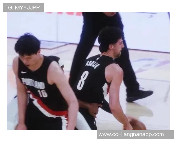 瀚森在比赛中展现出自信与进步逐渐找到个人节奏的精彩表现