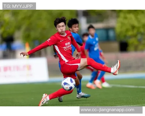 上海海港B队在昆明海埂基地圆满结束为期三周的冬训活动